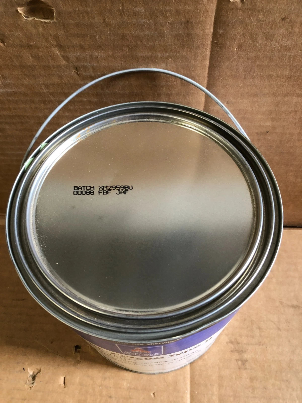 Sealed lid of Sherwin Williams MIL-PRF-22750G Type II epoxy topcoat showing expiration date 04/2021