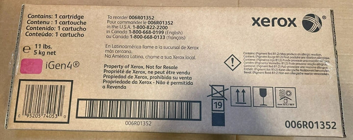 Cardboard box packaging for a PHENTERSALES Xerox magenta toner cartridge compatible with iGen4 printers, featuring multilingual labeling and product codes.